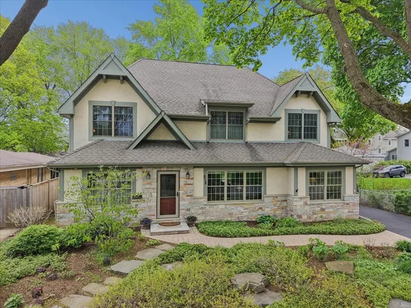 512 Oak St, Libertyville, IL 60048