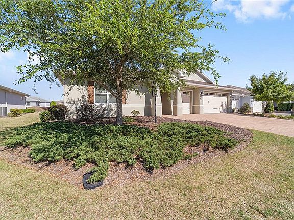 3rd image of 8780 SW 93rd Cir