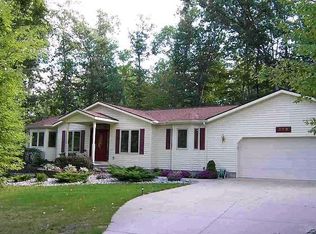 226 Crystal Ln, Roscommon, MI 48653