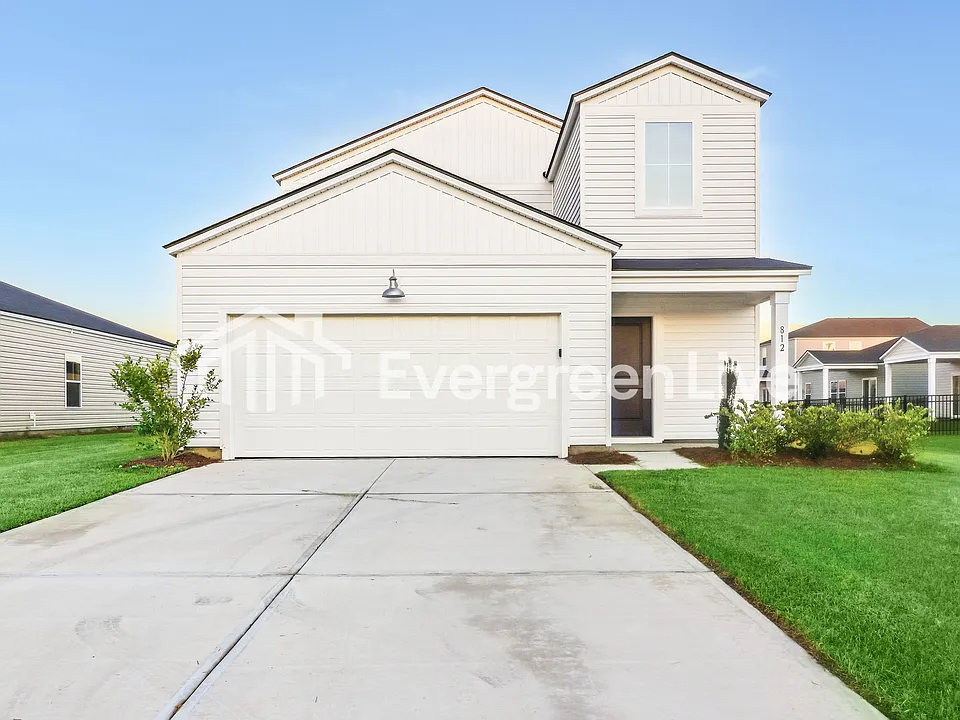 812 Sweetbay Dr