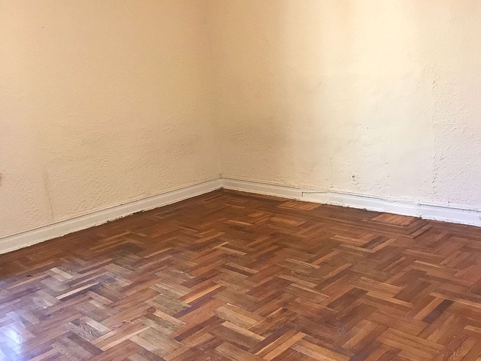 2nd image of 3031 Brighton 14th St APT 1D