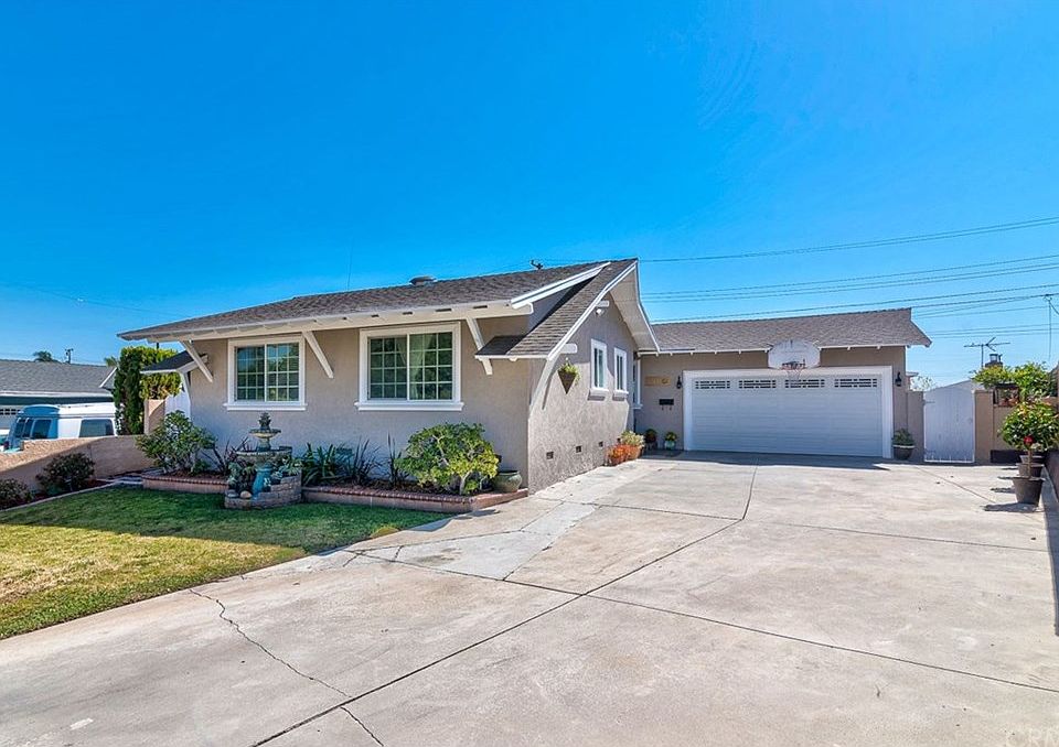 1st image of 12631 Longleaf Dr