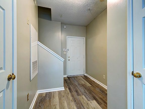 4th image of 207 Vinings Forest Cir SE