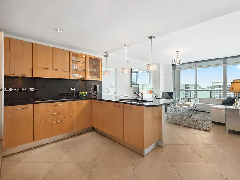 6799 Collins Ave #1106 — Photo 2