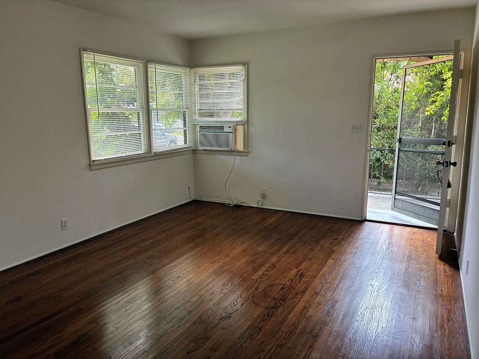 1 bed, 700 sqft, $2,500 — Photo 4