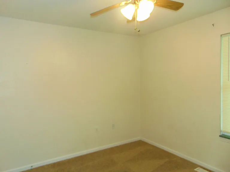 1709 N Lakewood Dr — Photo 23