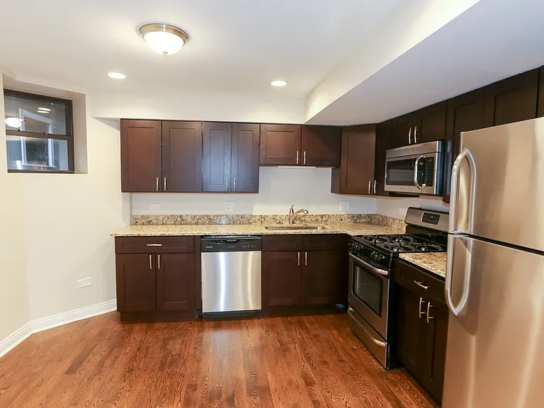 1218 W Diversey Pkwy #G — Photo 15