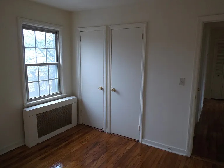 Bruxton Apartments — Photo 8