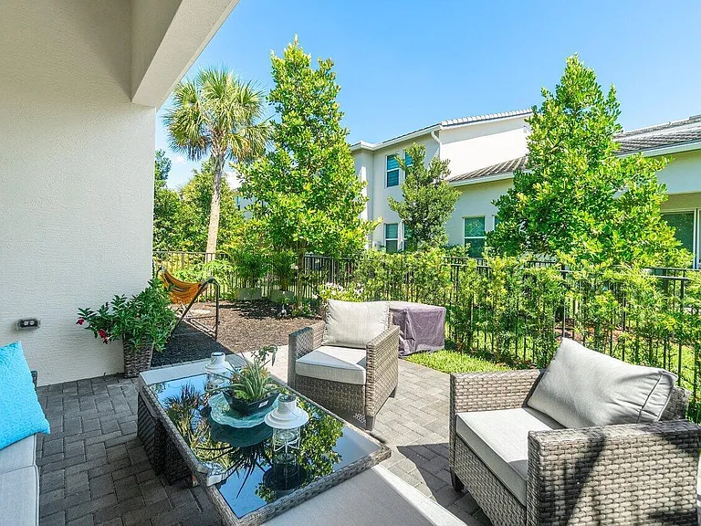 5160 Willow Creek Dr — Photo 4