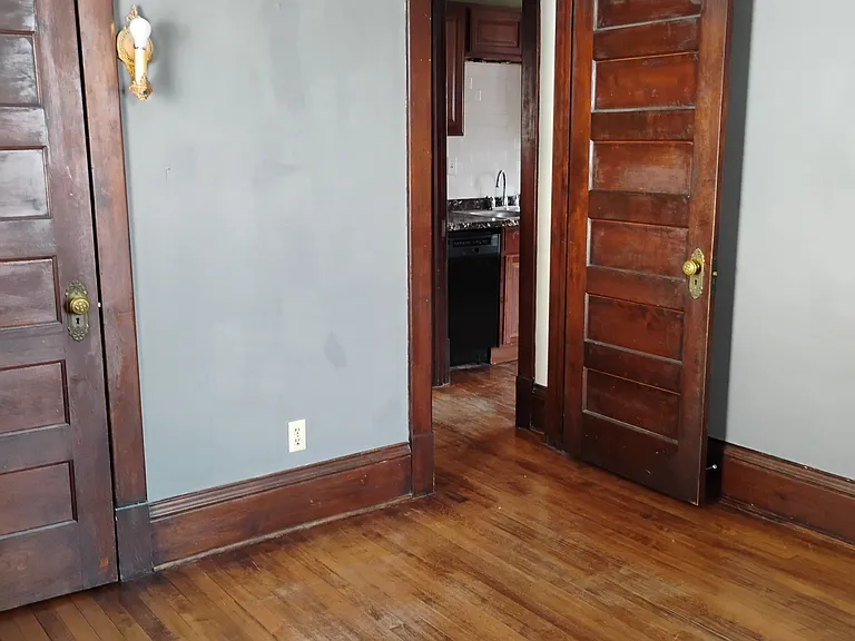 1407 Girard Ave N #2 — Photo 8