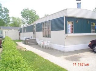 92 Ellen Dr, Lynwood, IL 60411