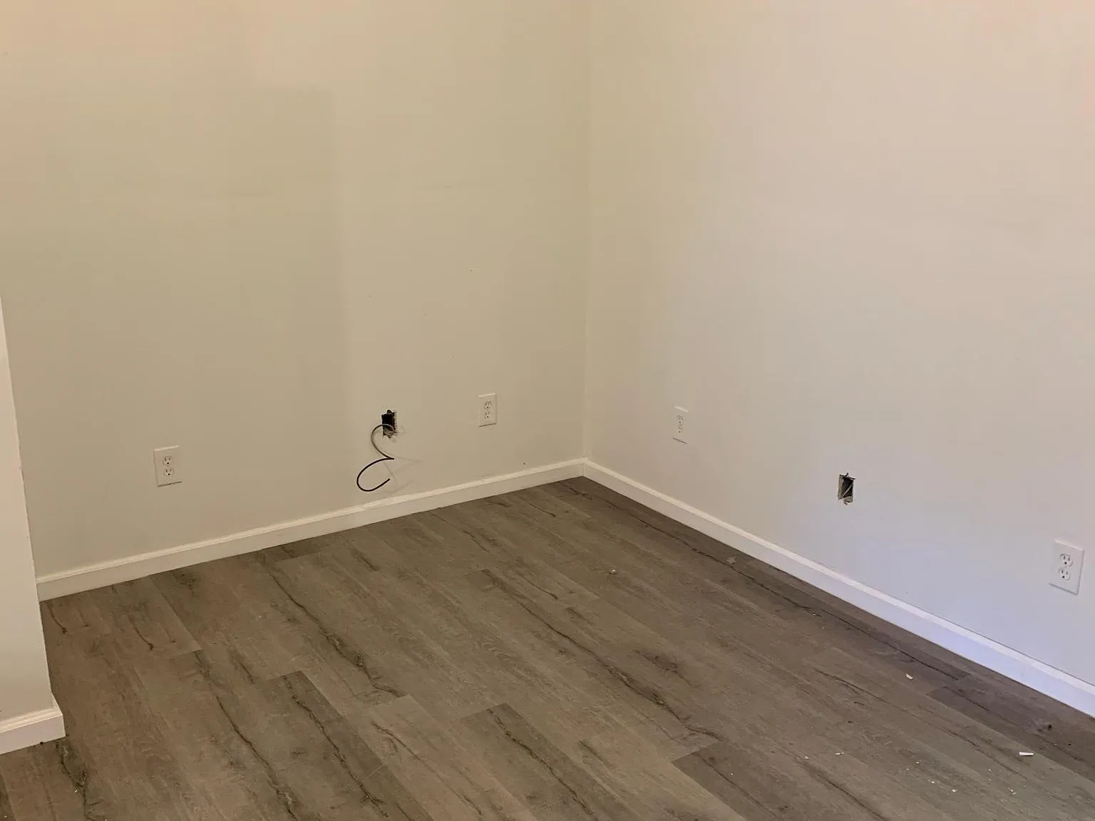 1587 Chichester Ave — Photo 1