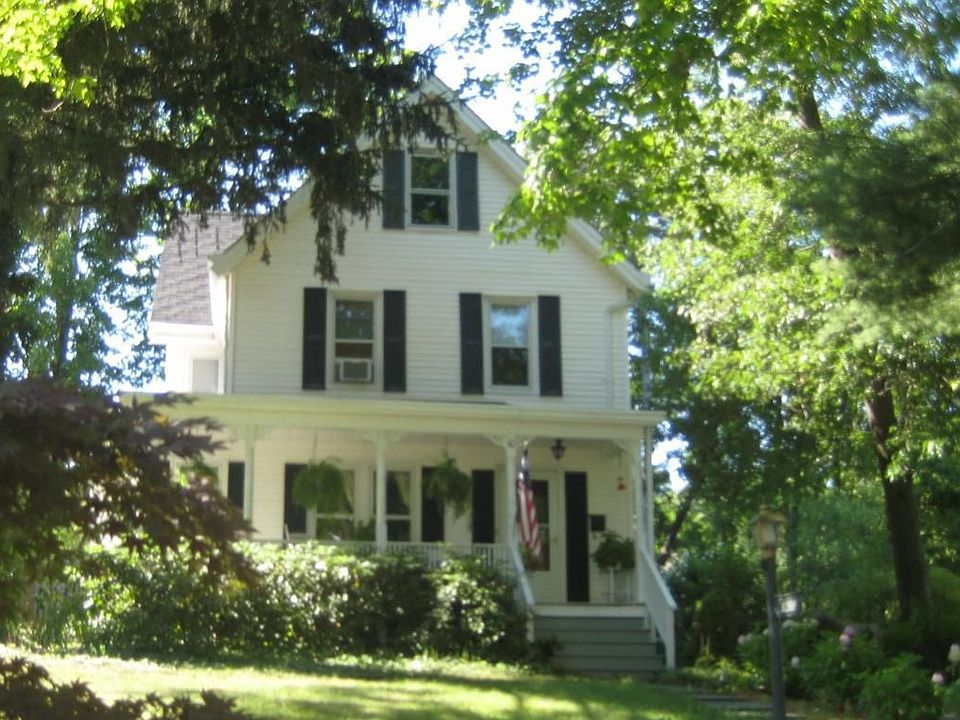1st image of 10 Wickham Ave