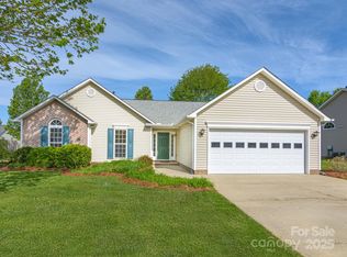 143 Running Briar Rd, Fletcher, NC 28732