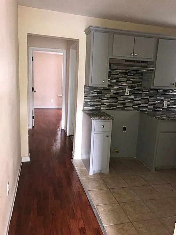 1 bed, 1.0 bath, 1040 sqft, $800 — Photo 4