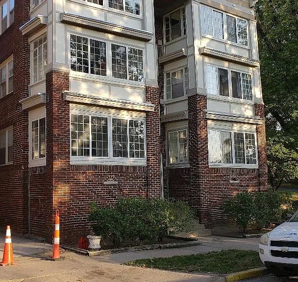 4043 Kenwood Ave N #2 — Photo 26