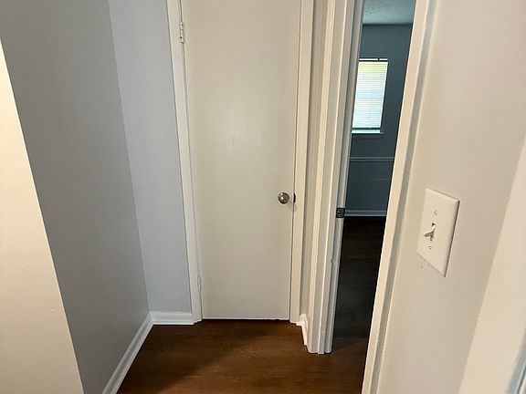 Hall between two bedrooms