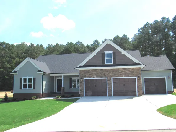 106 Valleydale Dr, Benson, NC 27504