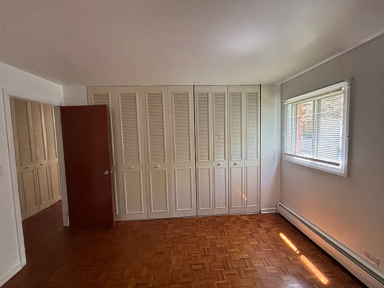 435 Burlington Ave #4 — Photo 4