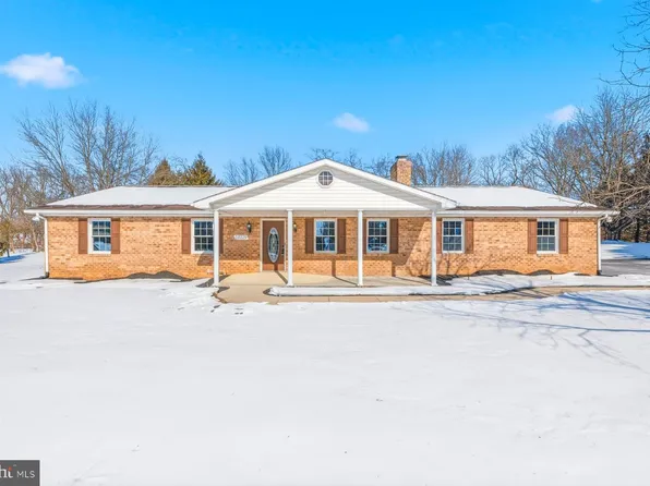 10229 Mar Rock Dr, Hagerstown, MD 21740