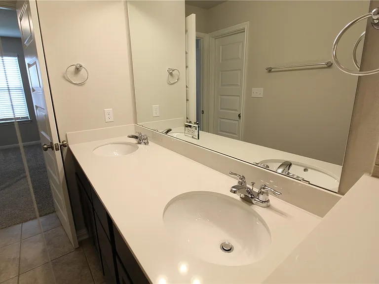2028 Arendale Dr — Photo 13