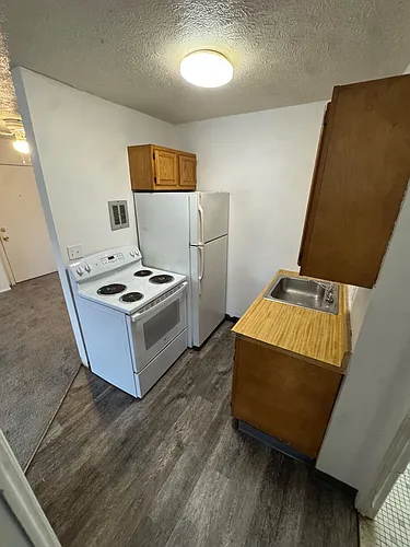 5058 Broadway Photo 1