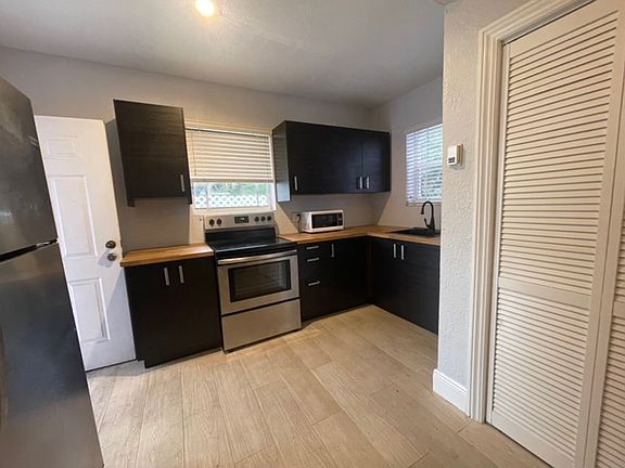 2nd image of 531 NE 71st St #2