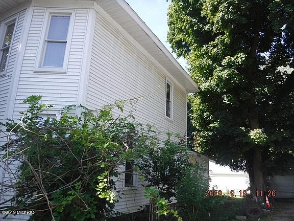 4th image of 127 N Kalamazoo St