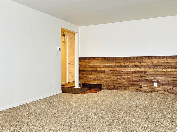 4th image of 954 Brighton Rd