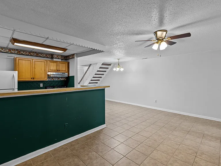 405 Falling Ln #1 — Photo 26
