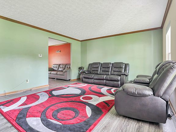 4th image of 223 Brookhill Dr