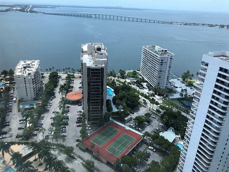 1435 Brickell Ave #3505 — Photo 12