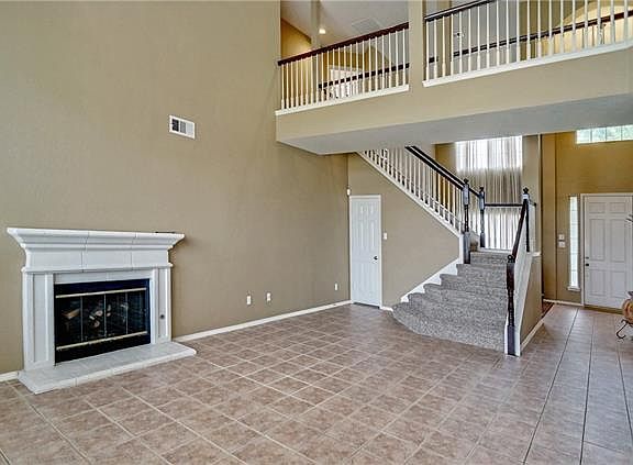 5th image of 1700 Nightingale Ln