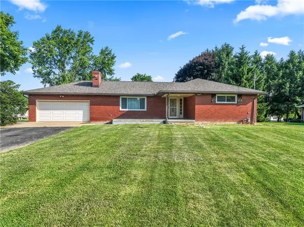 770 Blackhawk Rd S, Beaver Falls, PA 15010