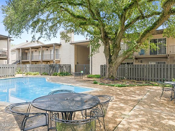 5th image of 1008 S College Rd APT 118