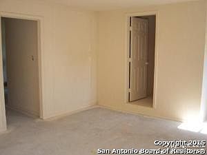 3rd image of 1502 W THOMPSON PL