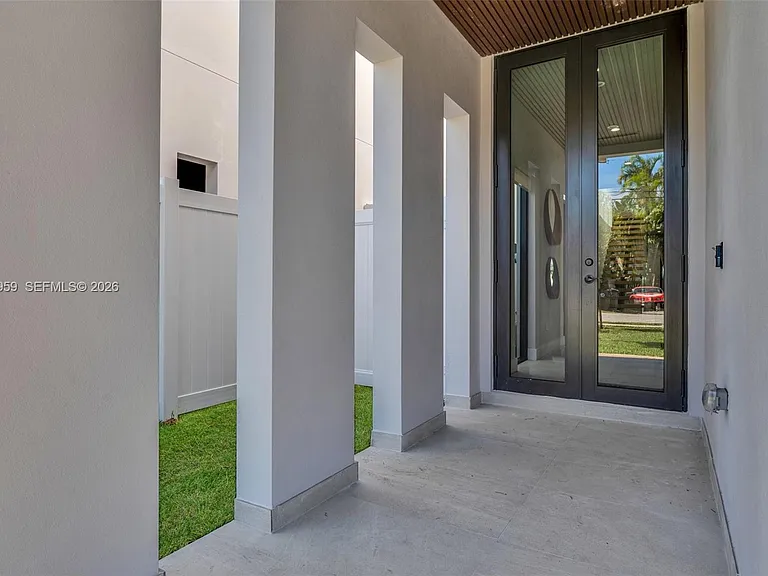 920 NE 17th Ave #A — Photo 8