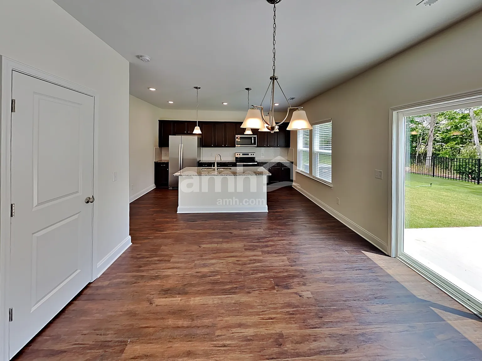 3 bed, 2.5 bath, 1895 sqft, $2,700 — Photo 4