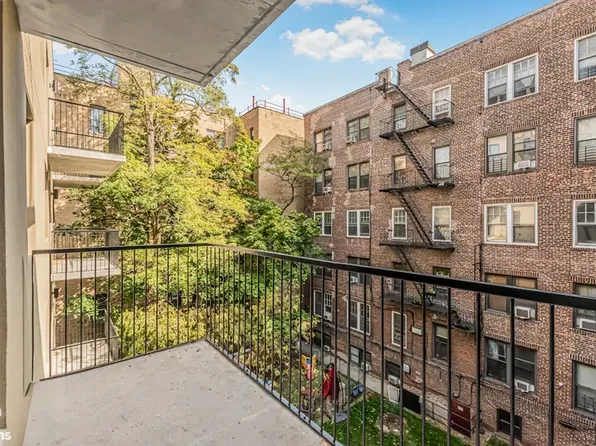 205 Cabrini Boulevard image 6 of 8