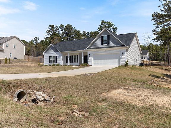4th image of 111 Sugarberry Pl
