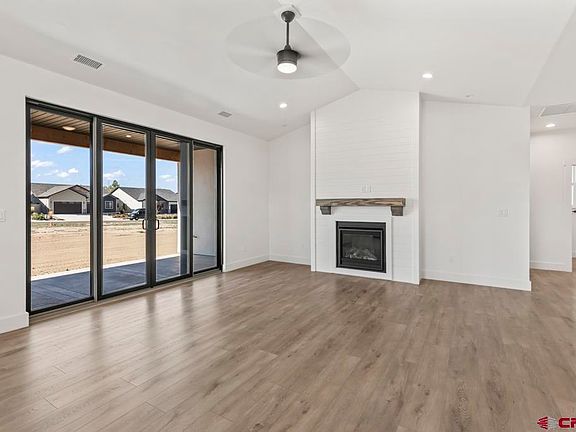 5th image of 3406 Pinewood Street