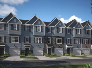 5864 N Holly Springs Dr, Capitol Heights, MD 20743