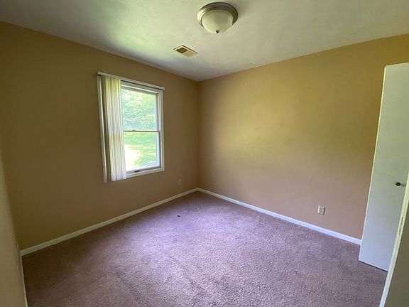 5th image of 8909 35th St W APT 6