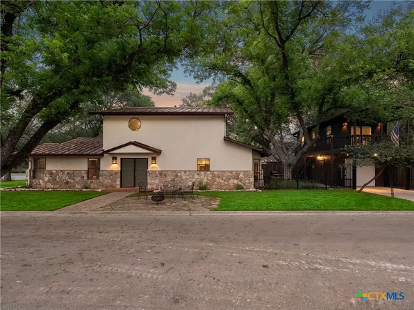 299 W Edgewater Ter, New Braunfels, TX 78130