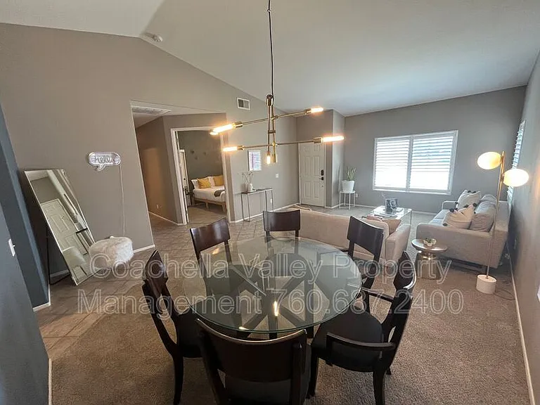 2162 Shannon Way — Photo 34