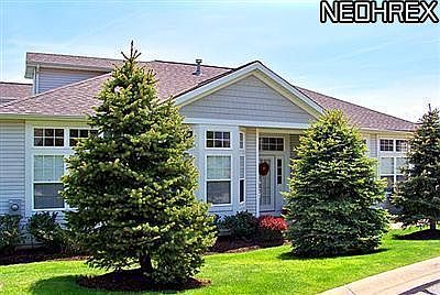 1st image of 11 Orchard Cir #90