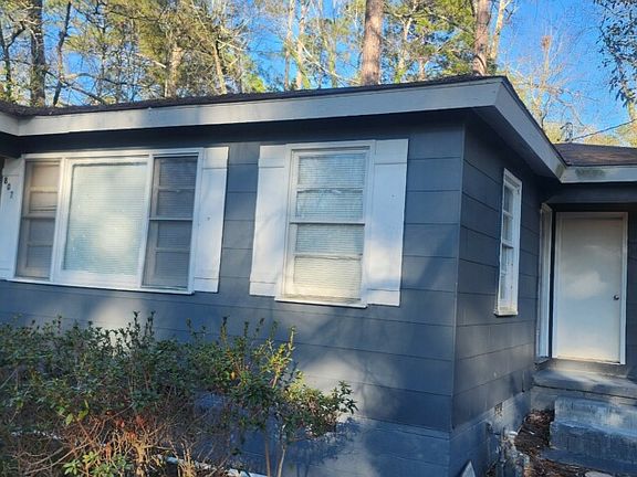 Entry to home from driveway or sidewalk to front door.