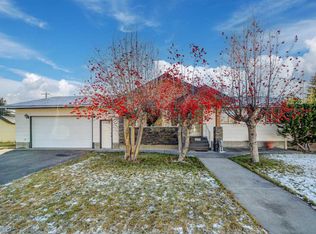 2429 N 211th St, Crowsnest Pass, AB T0K 0C0