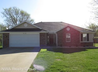 2112 Ford St, Pea Ridge, AR 72751