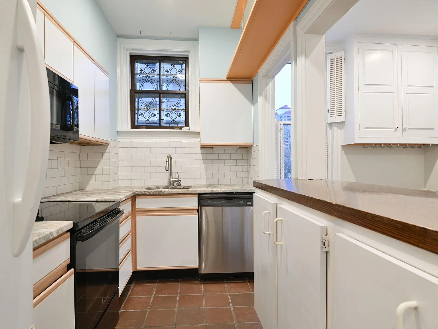 2 bed, $2,250 — Photo 4